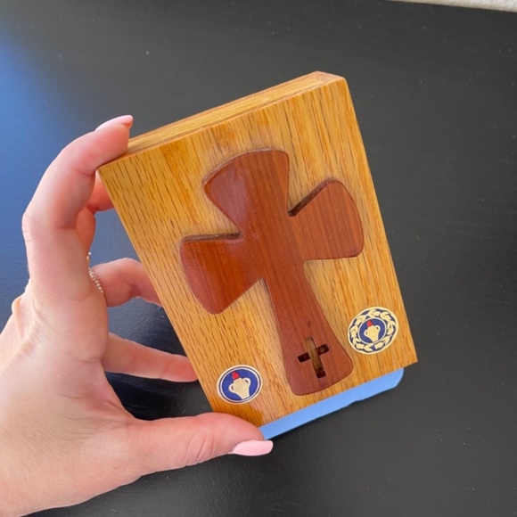 Pocket Bible and Wood Case New Testament Psalms Proverbs Blue - Picture 8 of 9